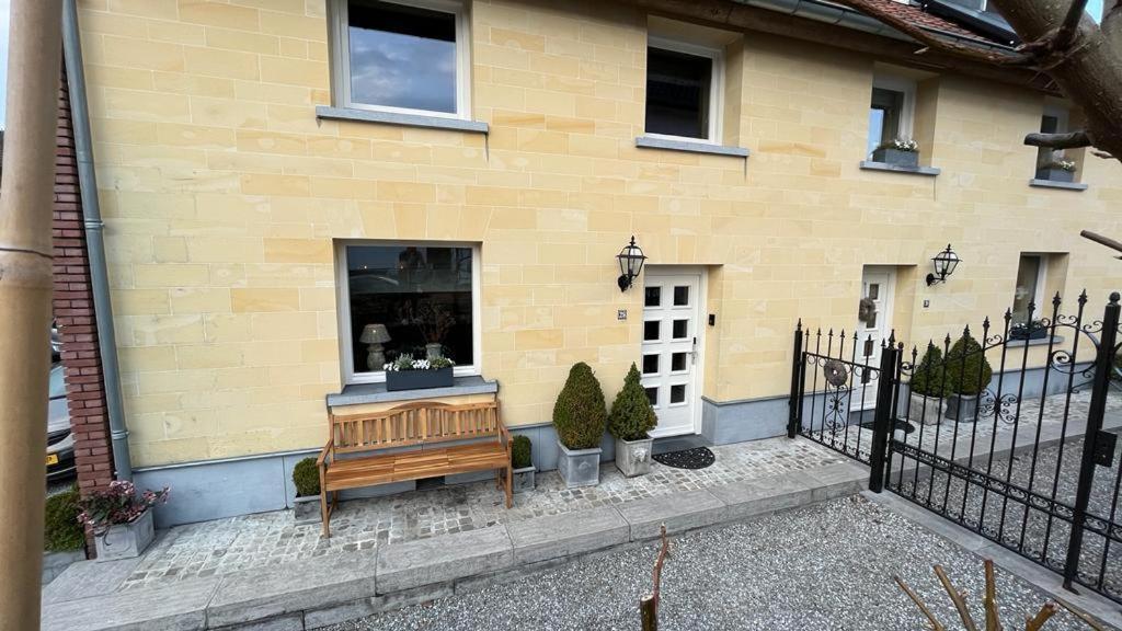 Vakantiehuis Vakantiewoning In Het Heuvelland Nabij Valkenburg. *